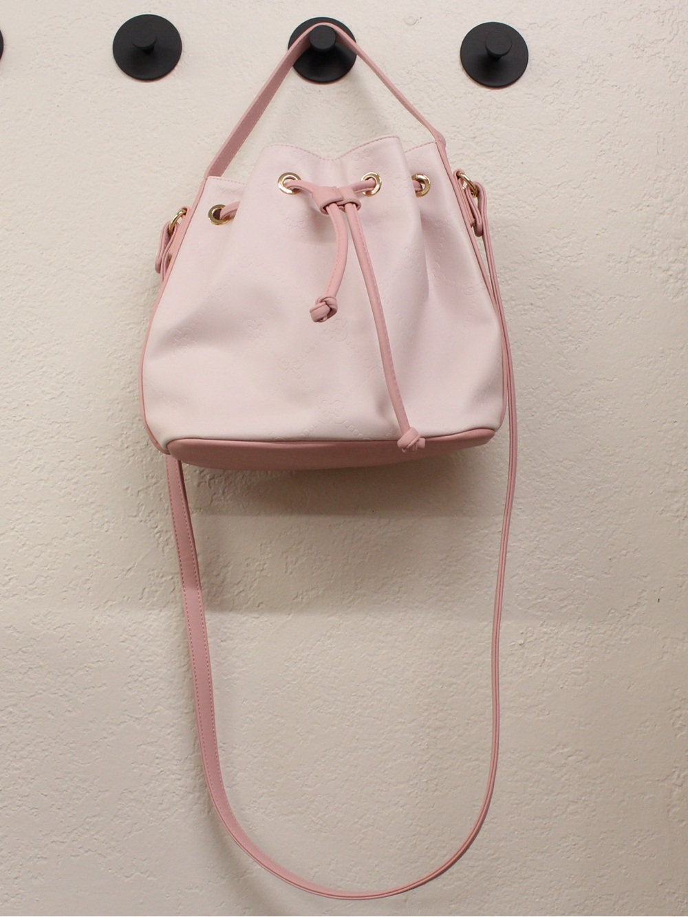 Crossi like dream Light Pink Drawstring Bucket Shoulder Bag - Women's Crossbody
